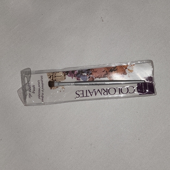 Colormates Eyeshadow brush  (2 brushes) - Picture 4 of 4